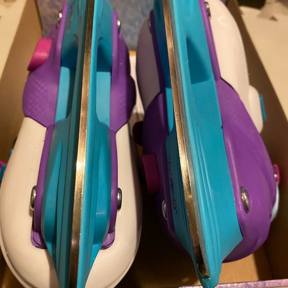 Disney Other Disney Frozen Adjustable Ice Skate Poshmark